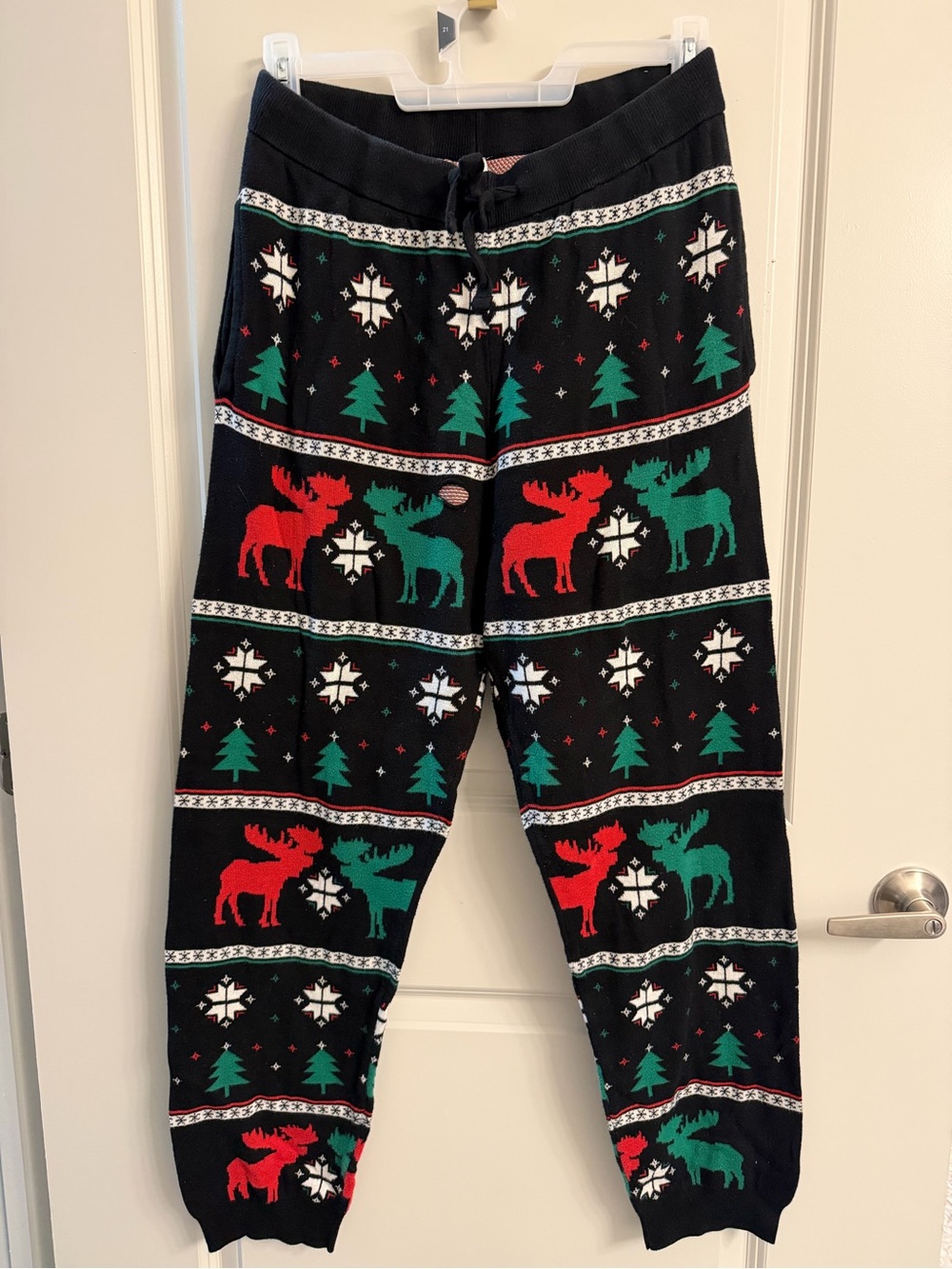 Holiday Time Black Red & Green Moose Knit Jogger Pants